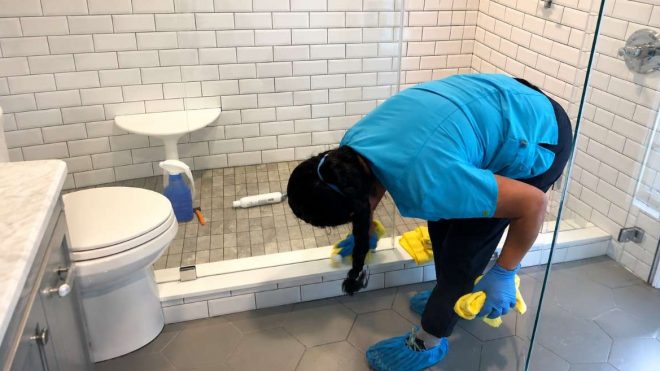 Expert Bathrooms Cleaning: Why Homeowners Trust Lali's Amazing Cleaning Team